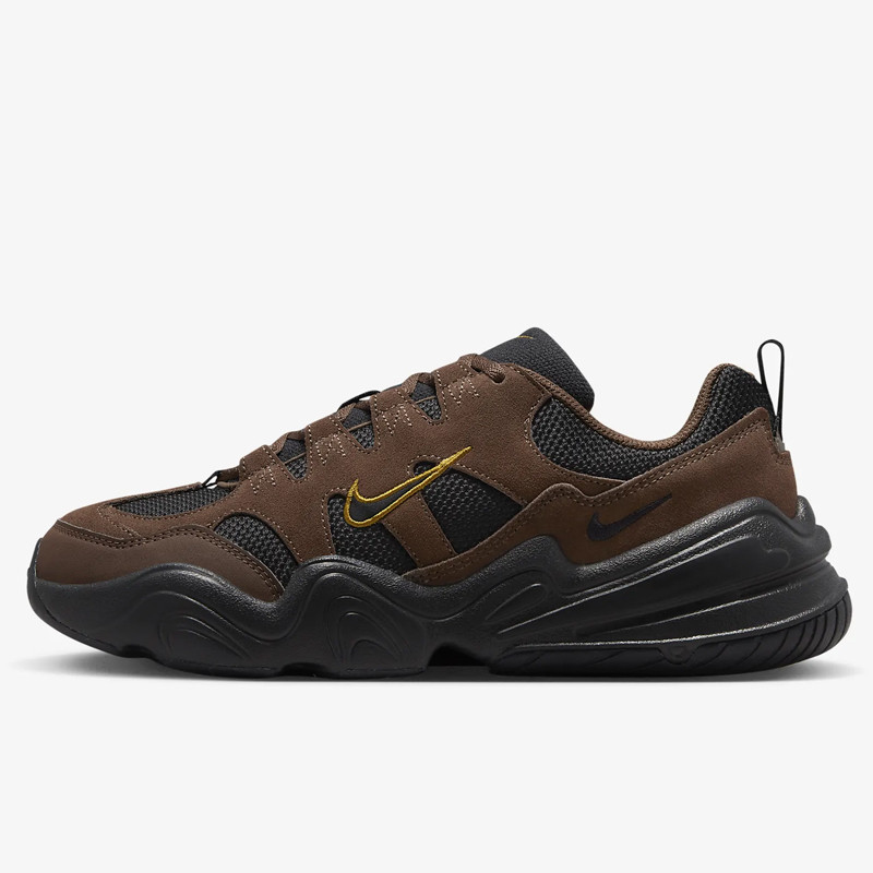 SEPATU SNEAKERS NIKE Tech Hera