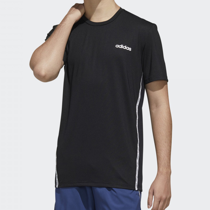 BAJU SNEAKERS ADIDAS Designed 2 Move Mix Tee