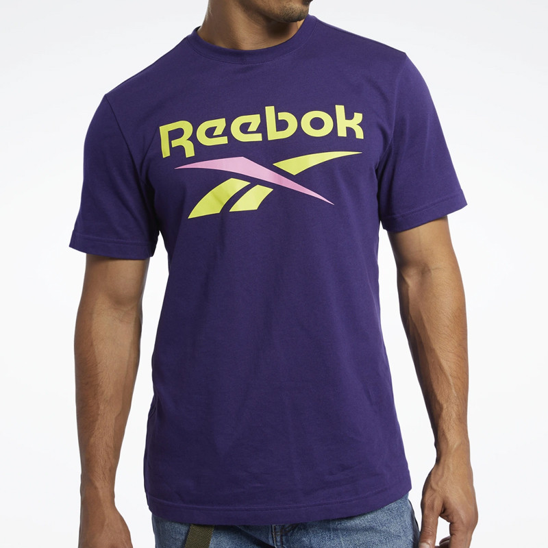 BAJU SNEAKERS REEBOK Classics Vector Tee
