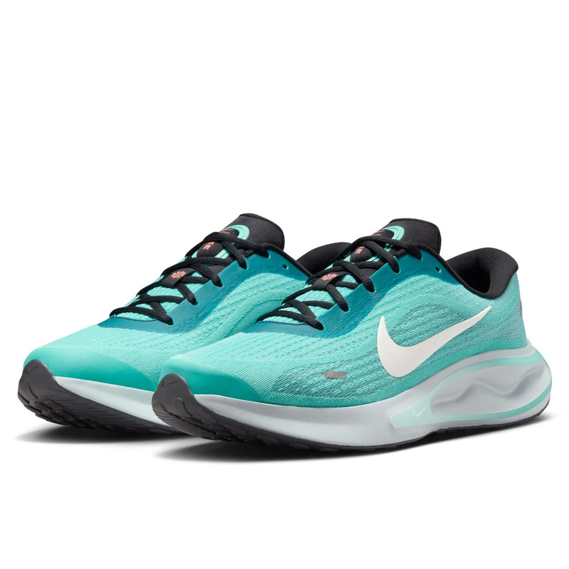 SEPATU LARI NIKE Journey Run