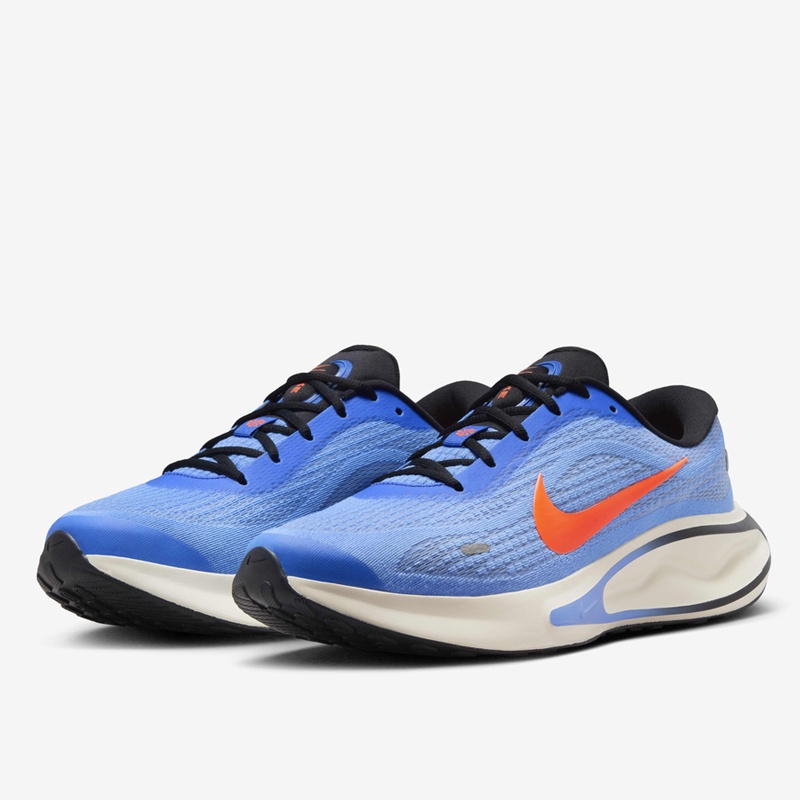 SEPATU LARI NIKE Journey Run