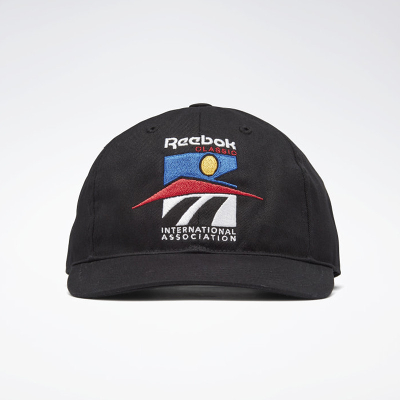 AKSESORIS SNEAKERS REEBOK Classics Graphic International Association Baseball Cap