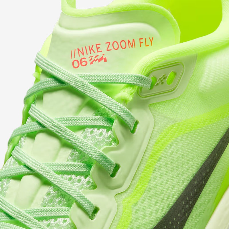 SEPATU LARI NIKE Wmns Zoom Fly 6