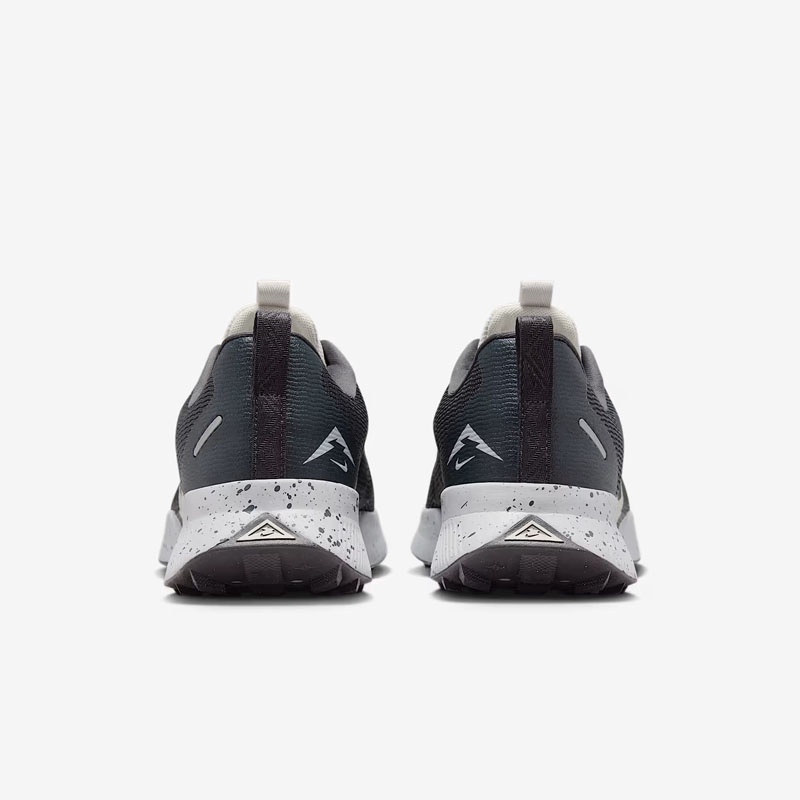 SEPATU TRAIL NIKE JUNIPER TRAIL 3