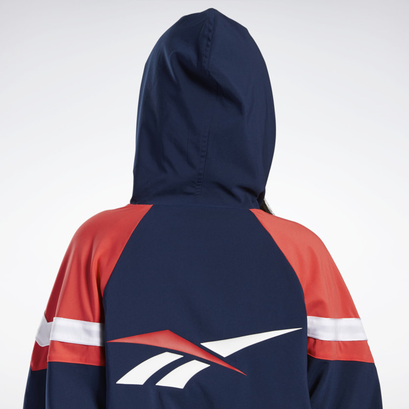 BAJU SNEAKERS REEBOK Wmns Classics Light Jacket