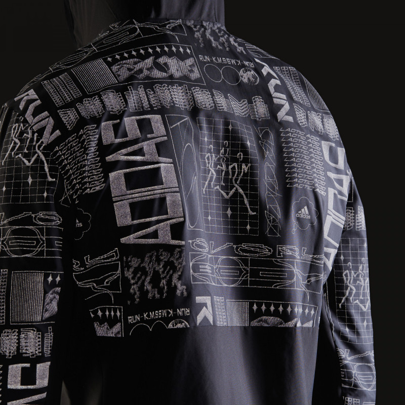 BAJU TRAINING ADIDAS Own the Run Reflective Jacket