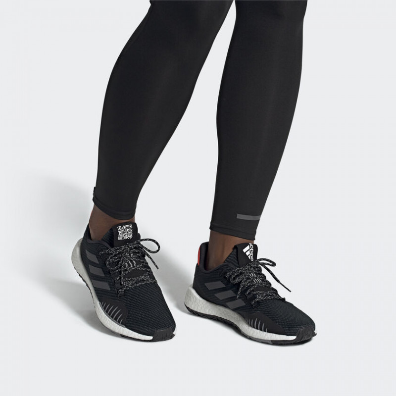 SEPATU LARI ADIDAS Pulseboost Hd Winter