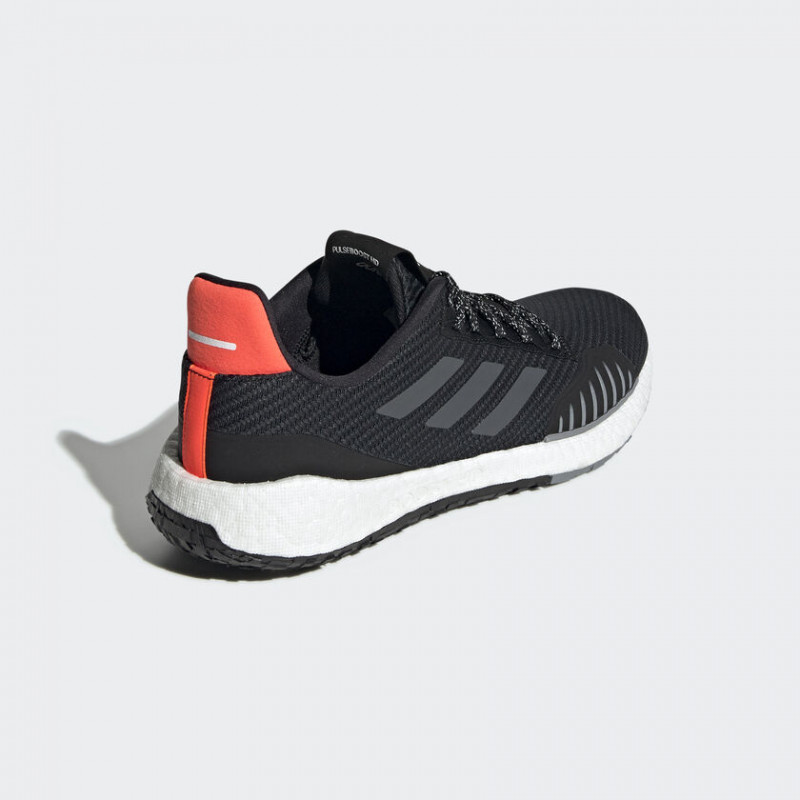 SEPATU LARI ADIDAS Pulseboost Hd Winter
