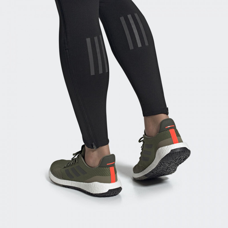 SEPATU LARI ADIDAS Pulseboost Hd Winter