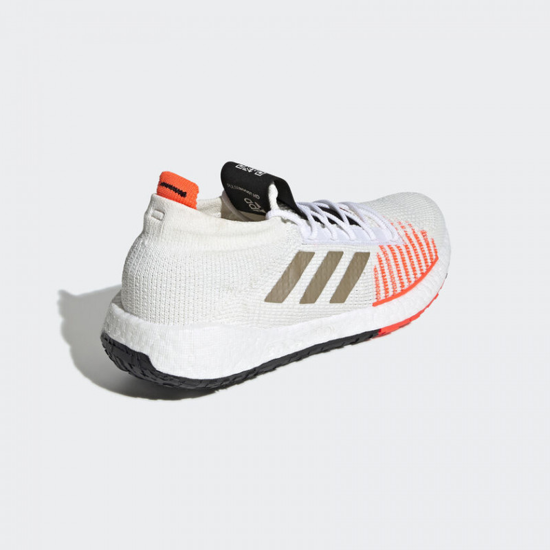 SEPATU LARI ADIDAS Pulseboost HD