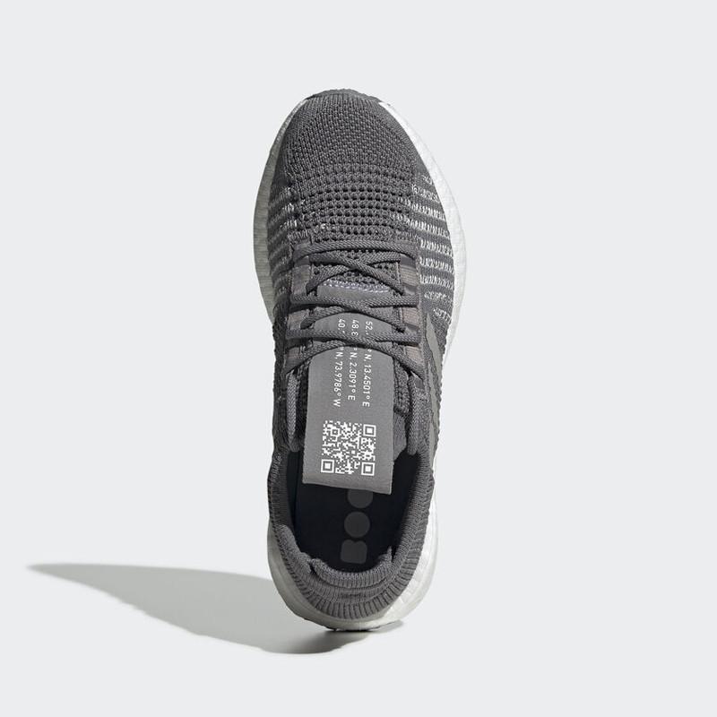 SEPATU LARI ADIDAS Wmns Pulseboost Hd
