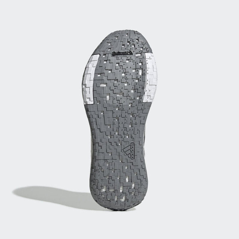 SEPATU LARI ADIDAS Wmns Pulseboost Hd