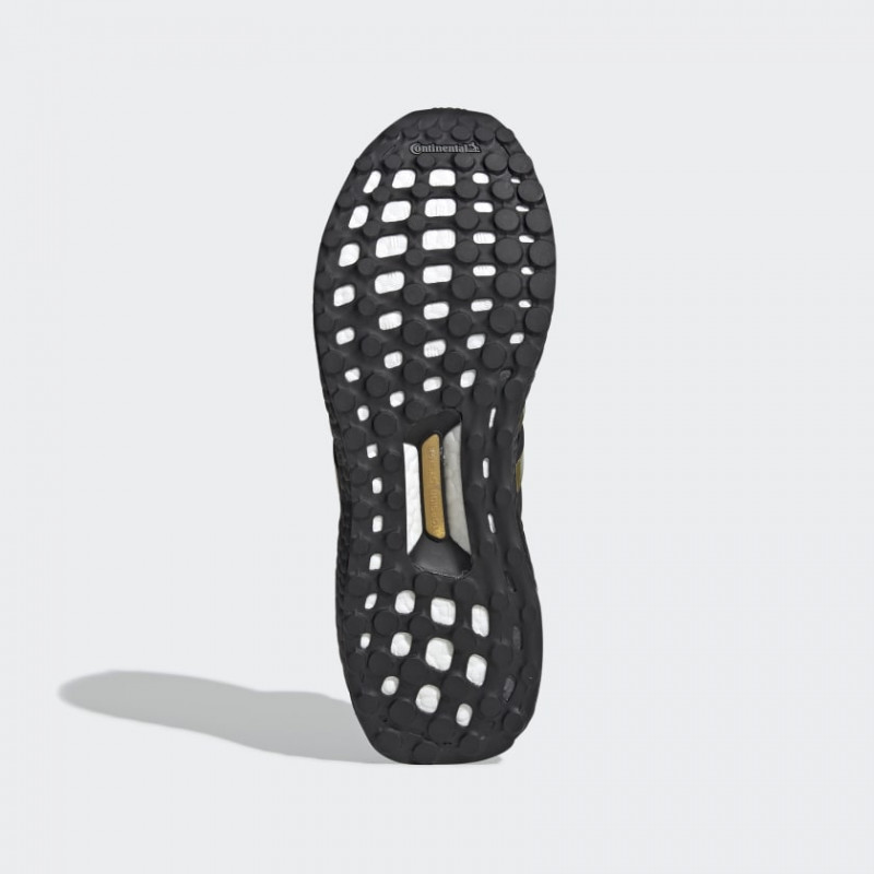 SEPATU LARI ADIDAS Ultraboost DNA