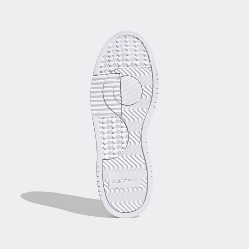 SEPATU SNEAKERS ADIDAS Supercourt