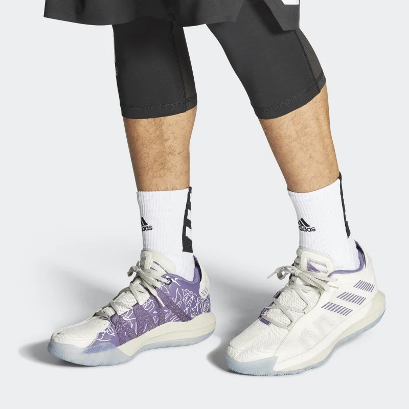 SEPATU BASKET ADIDAS Dame 6