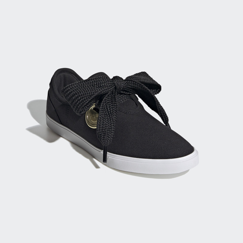SEPATU SNEAKERS ADIDAS Wmns Sleek Lo