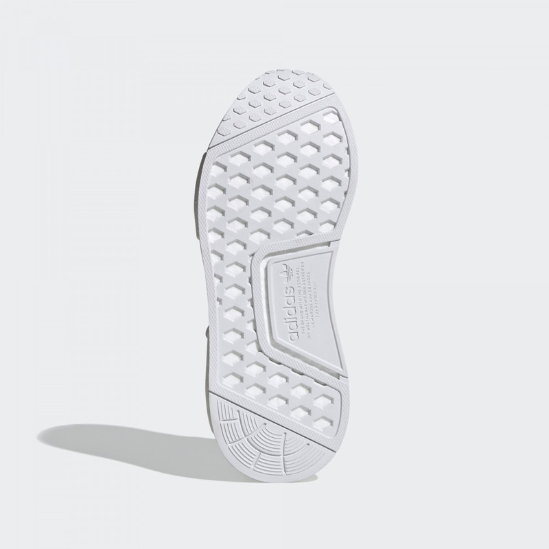 SEPATU SNEAKERS ADIDAS Wmns NMD_R1