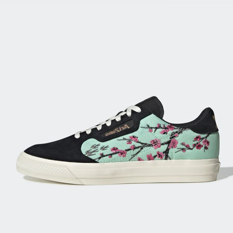 SEPATU SNEAKERS ADIDAS Continental Vulc