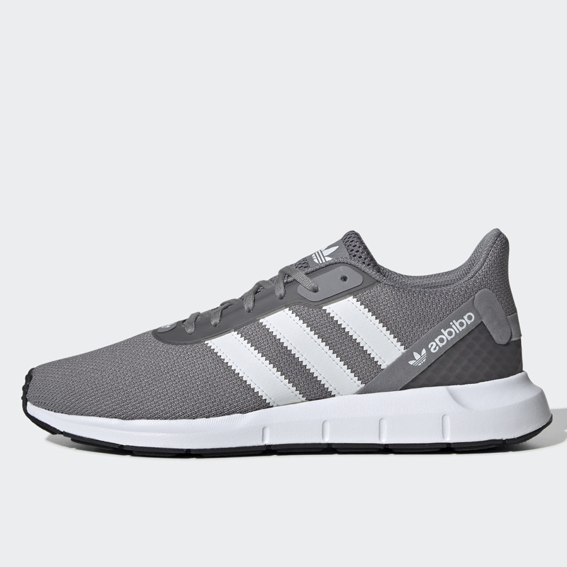 SEPATU SNEAKERS ADIDAS Swift Run RF