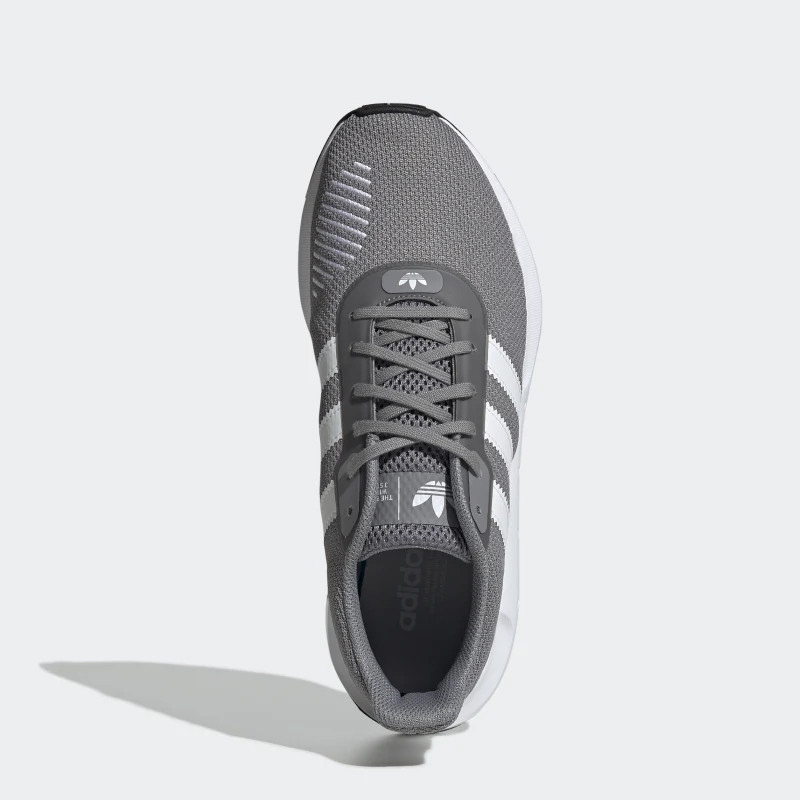 SEPATU SNEAKERS ADIDAS Swift Run RF
