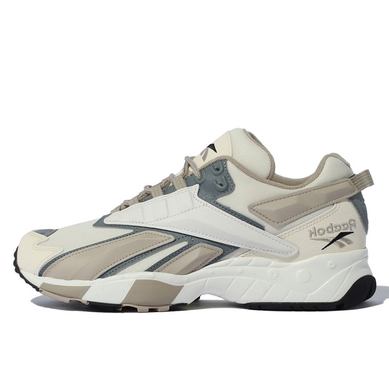 SEPATU SNEAKERS REEBOK Interval