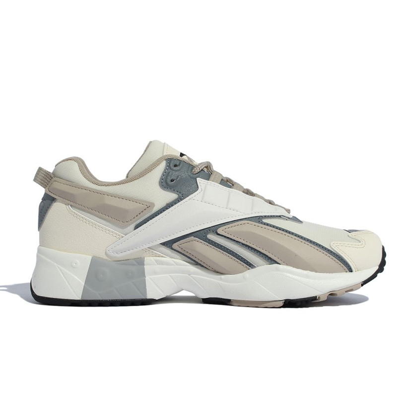 SEPATU SNEAKERS REEBOK Interval