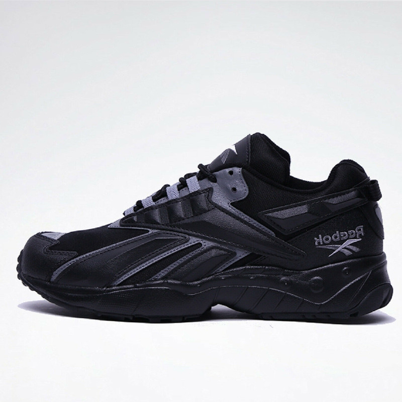 SEPATU SNEAKERS REEBOK Interval