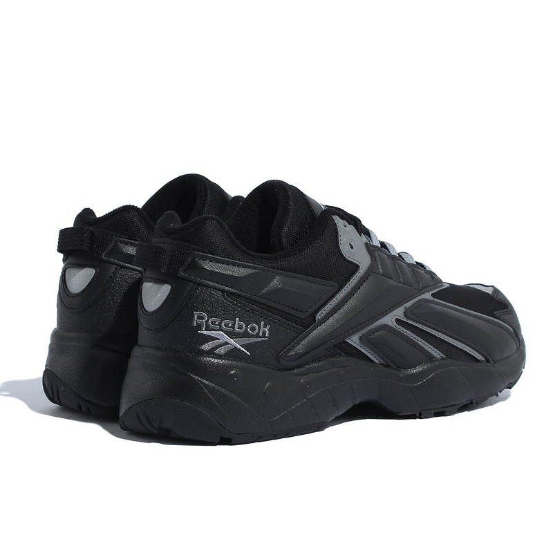 SEPATU SNEAKERS REEBOK Interval