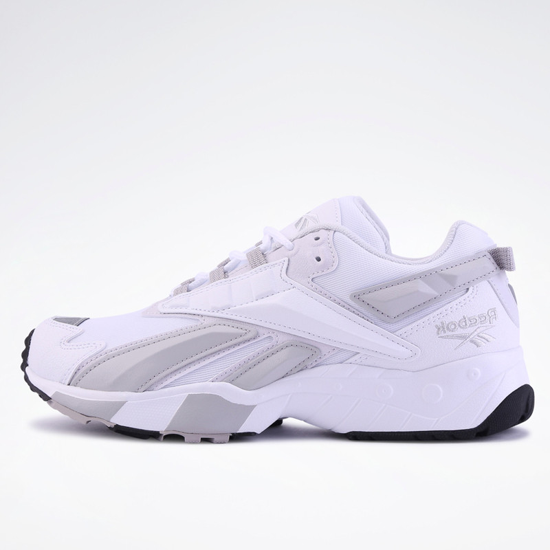 SEPATU SNEAKERS REEBOK Interval