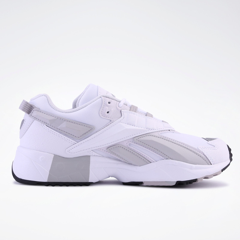 SEPATU SNEAKERS REEBOK Interval