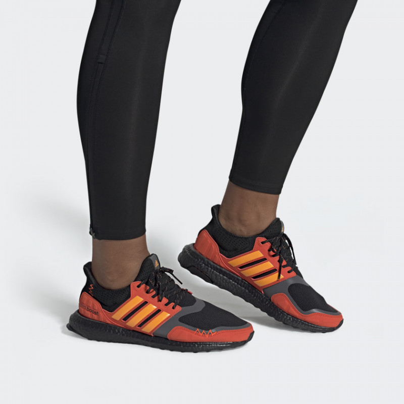 SEPATU LARI ADIDAS Ultraboost S&L