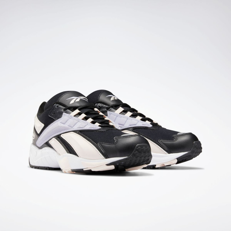SEPATU SNEAKERS REEBOK Interval