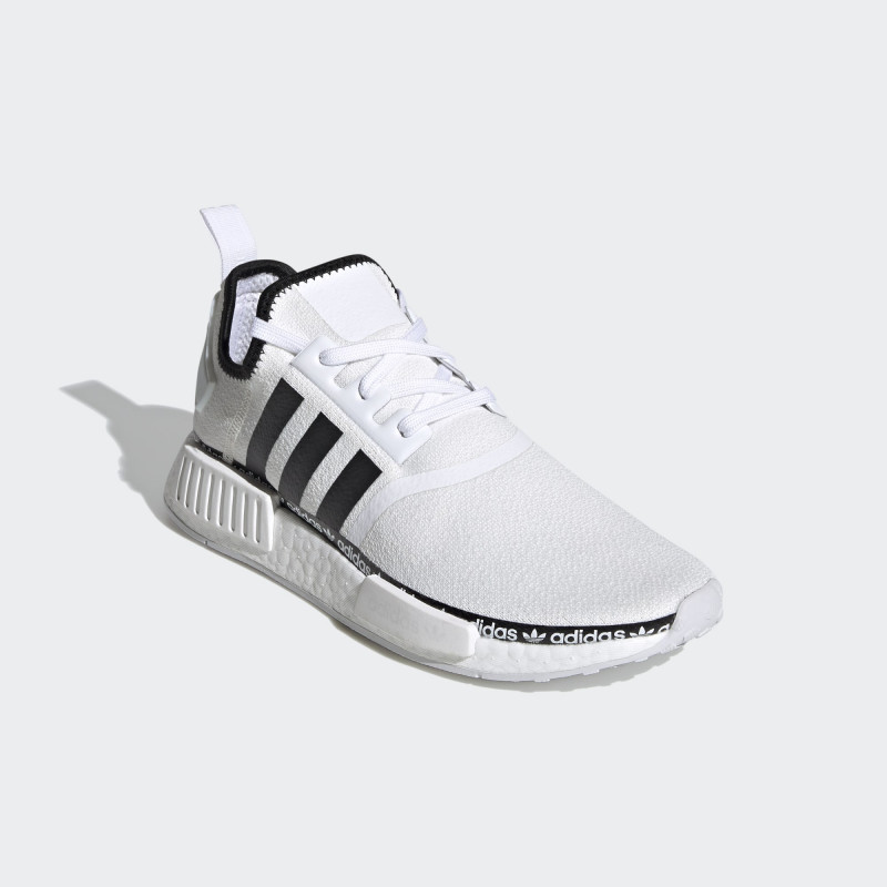 SEPATU SNEAKERS ADIDAS NMD_R1