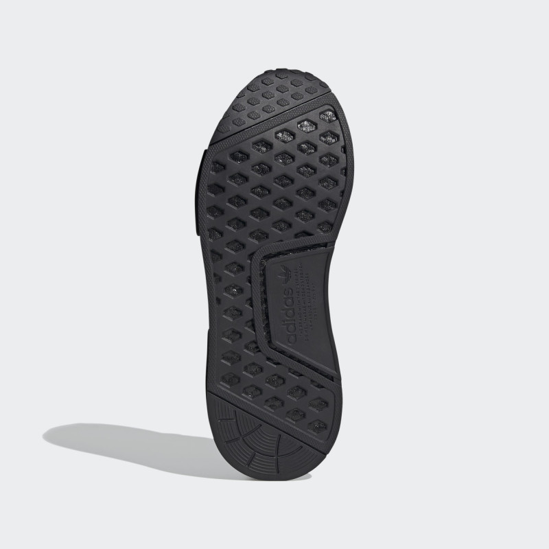 SEPATU SNEAKERS ADIDAS NMD_R1