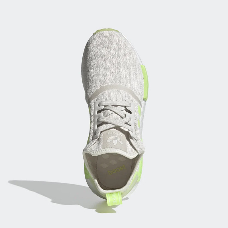 SEPATU SNEAKERS ADIDAS Wmns NMD_R1
