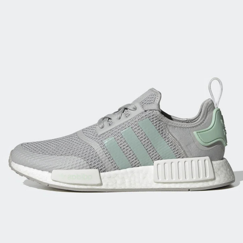 SEPATU SNEAKERS ADIDAS NMD_R1