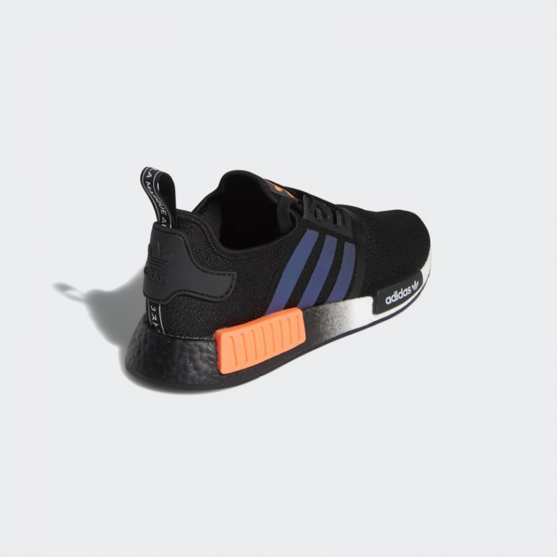 SEPATU SNEAKERS ADIDAS NMD_R1
