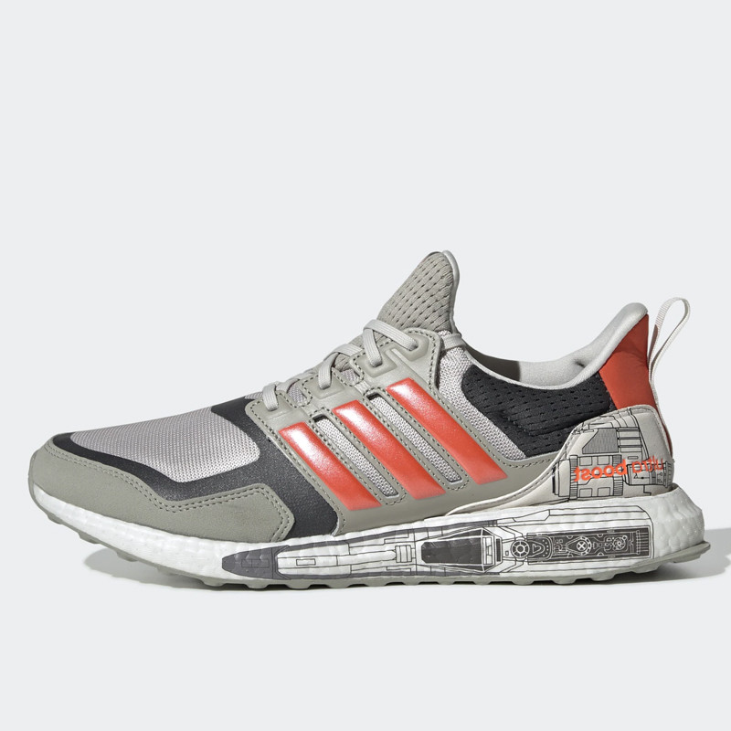 SEPATU LARI ADIDAS Ultraboost S&L Star Wars