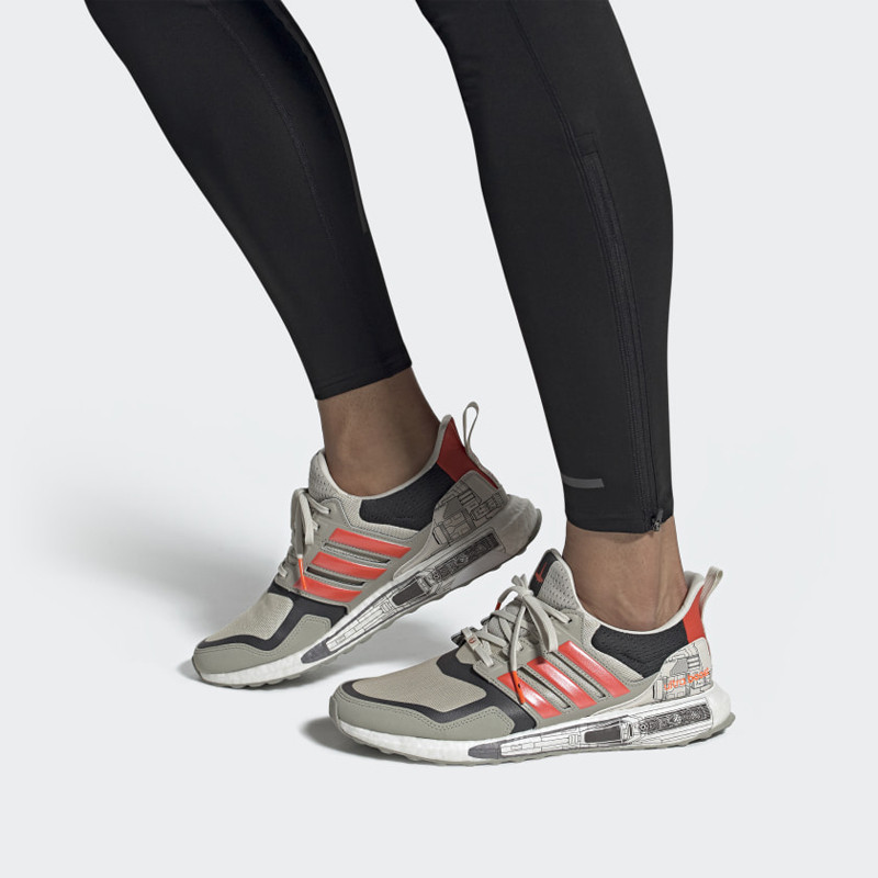 SEPATU LARI ADIDAS Ultraboost S&L Star Wars