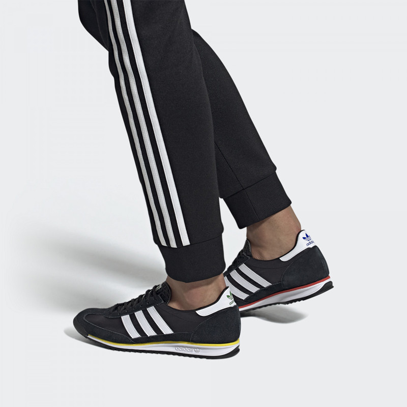 SEPATU SNEAKERS ADIDAS SL 72