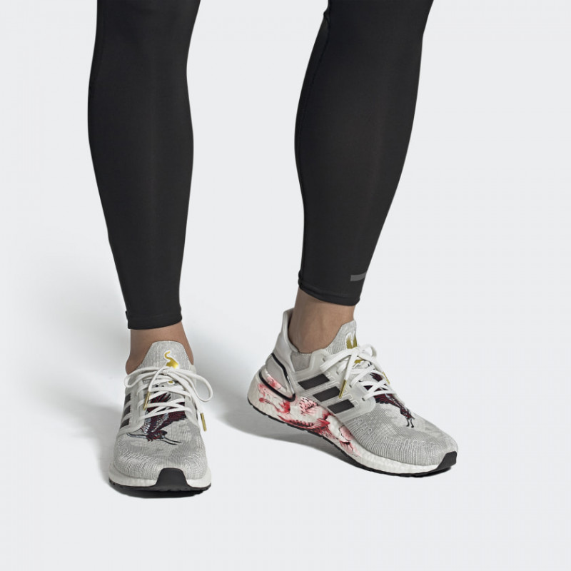 SEPATU LARI ADIDAS Ultraboost 20 CNY