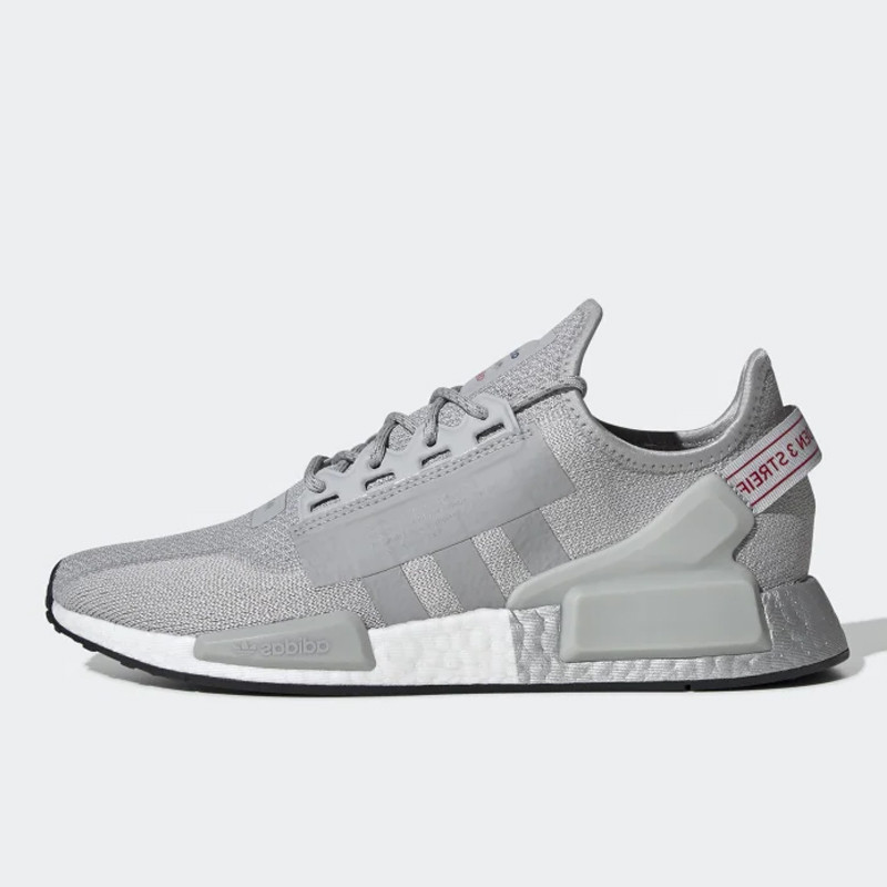 SEPATU SNEAKERS ADIDAS NMD_R1.V2