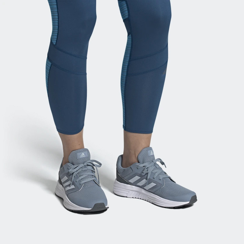SEPATU LARI ADIDAS Wmns Galaxy 5