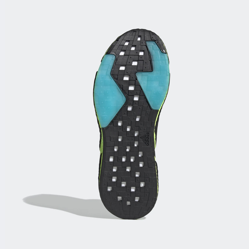 SEPATU LARI ADIDAS X9000L4
