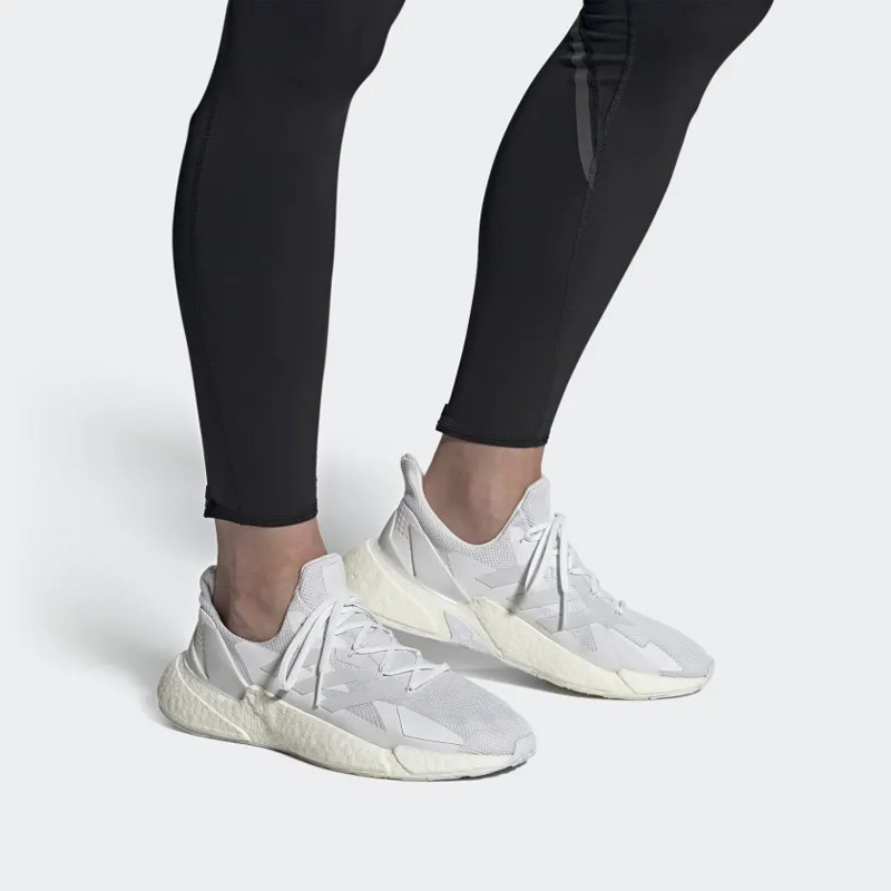SEPATU LARI ADIDAS X9000L4