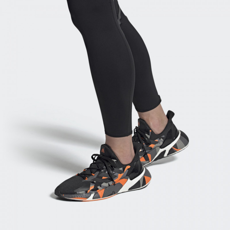 SEPATU LARI ADIDAS X9000L4