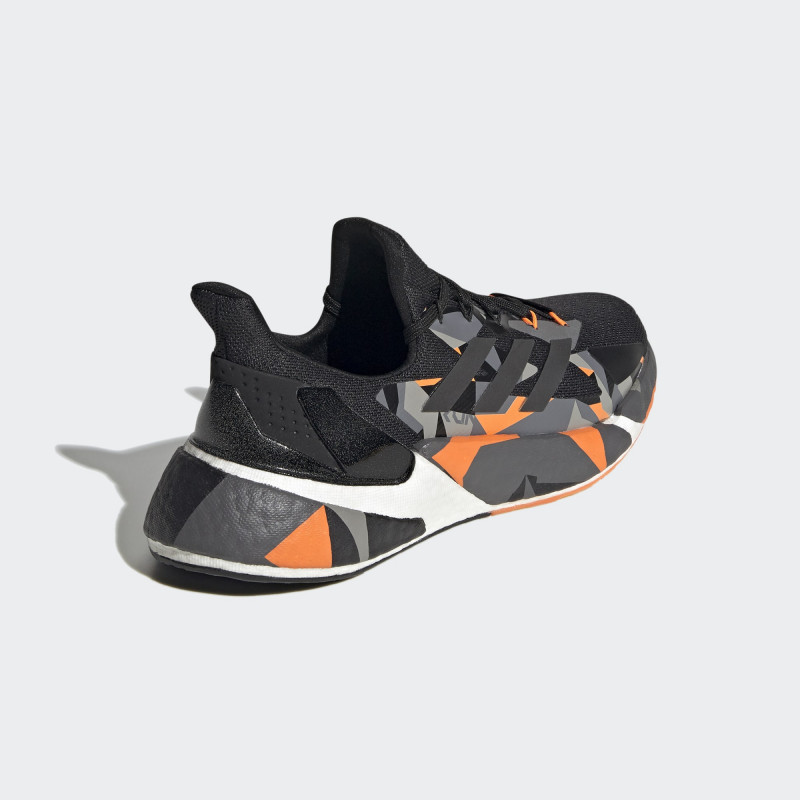 SEPATU LARI ADIDAS X9000L4