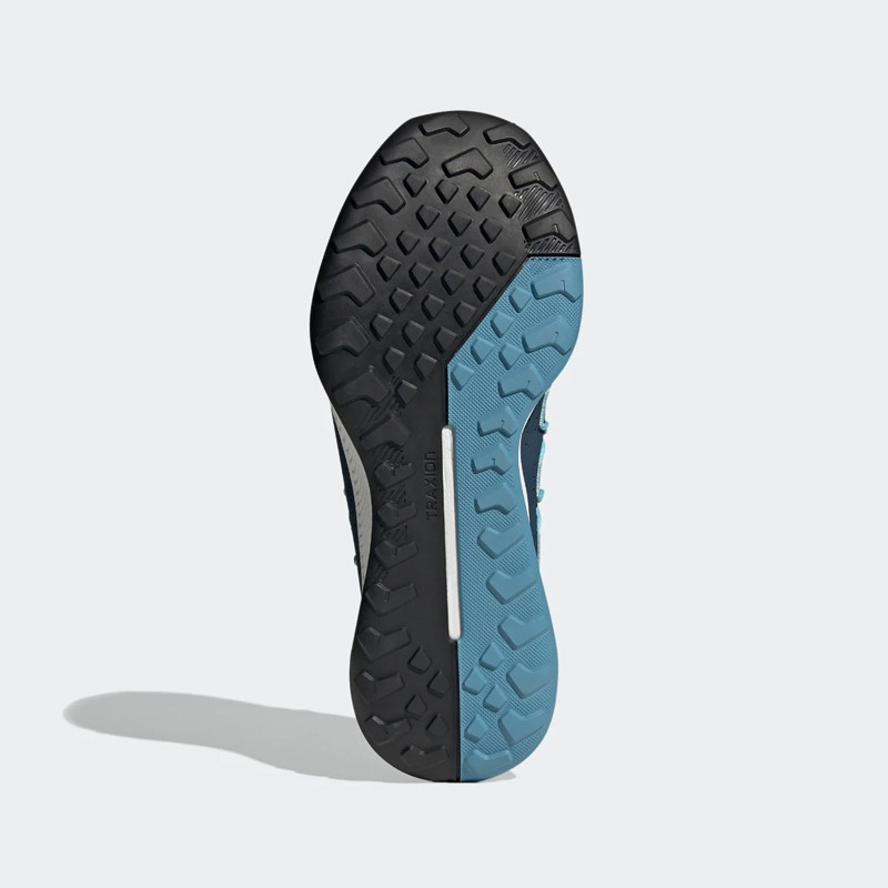 SEPATU TRAIL ADIDAS Travel Terrex Voyager 21