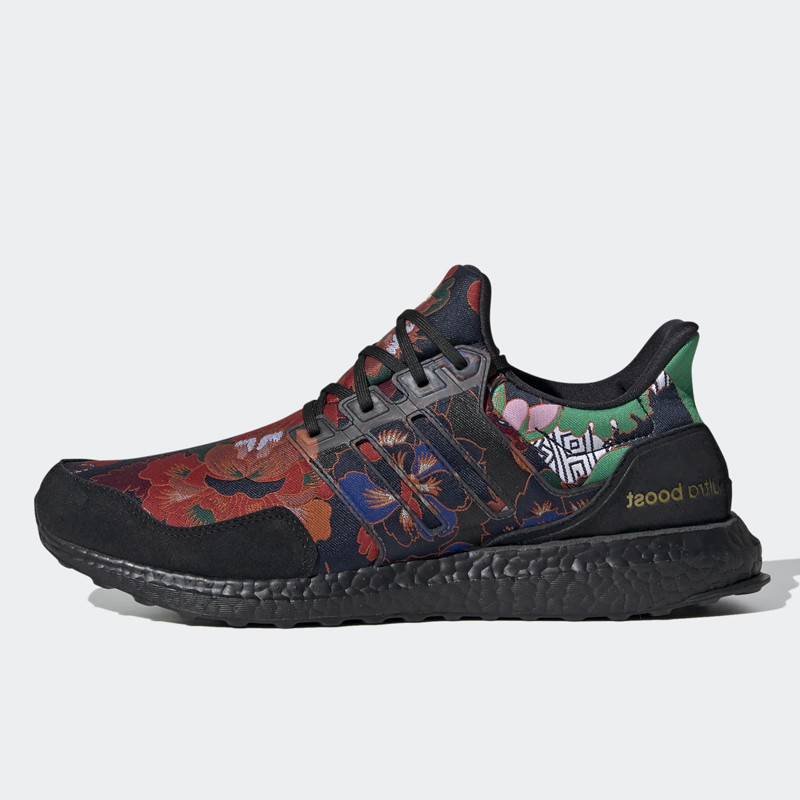 SEPATU LARI ADIDAS Ultraboost DNA