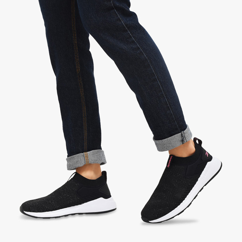 SEPATU SNEAKERS REEBOK Wmns Ever Road Dmx Slip On 2